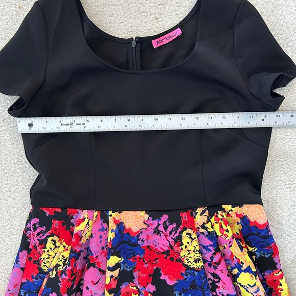 Betsey Johnson Women's Floral Dress Sz. XL Shift Pleated with Pockets Colorful - Picture 7 of 11